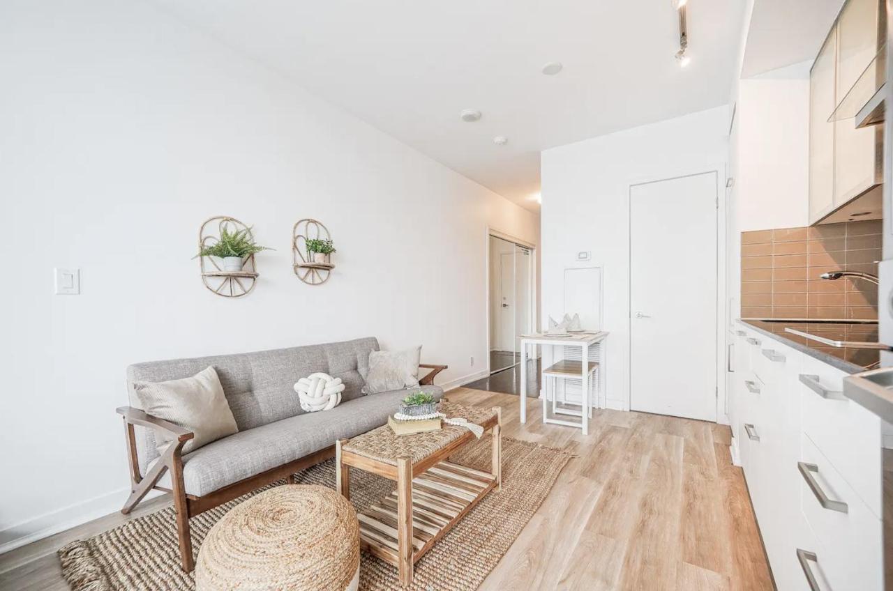 Downtown Toronto Gem Apartment ภายนอก รูปภาพ